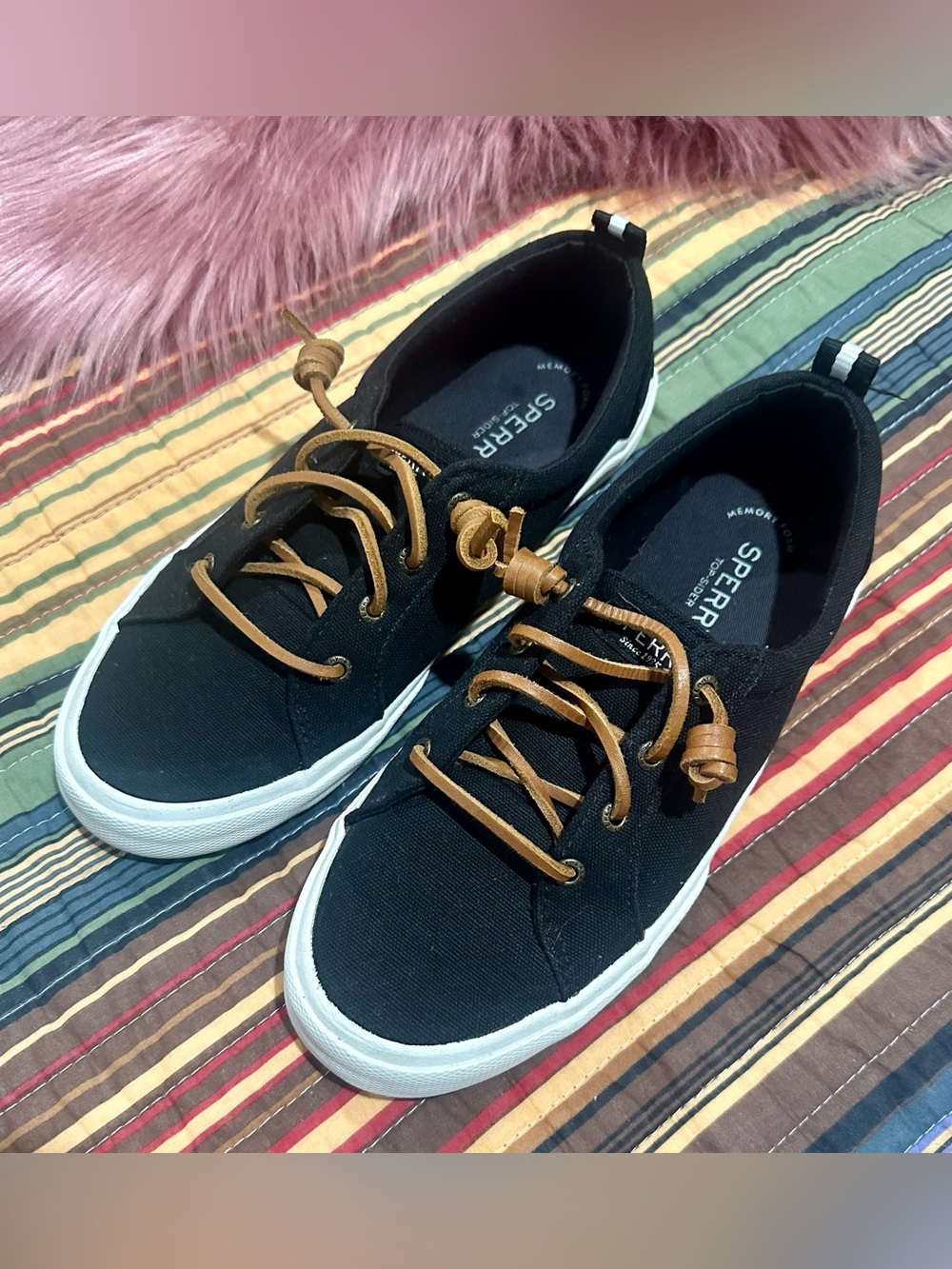 Women’s Sperry Pier Wave LTT Sneaker Navy & White US 8